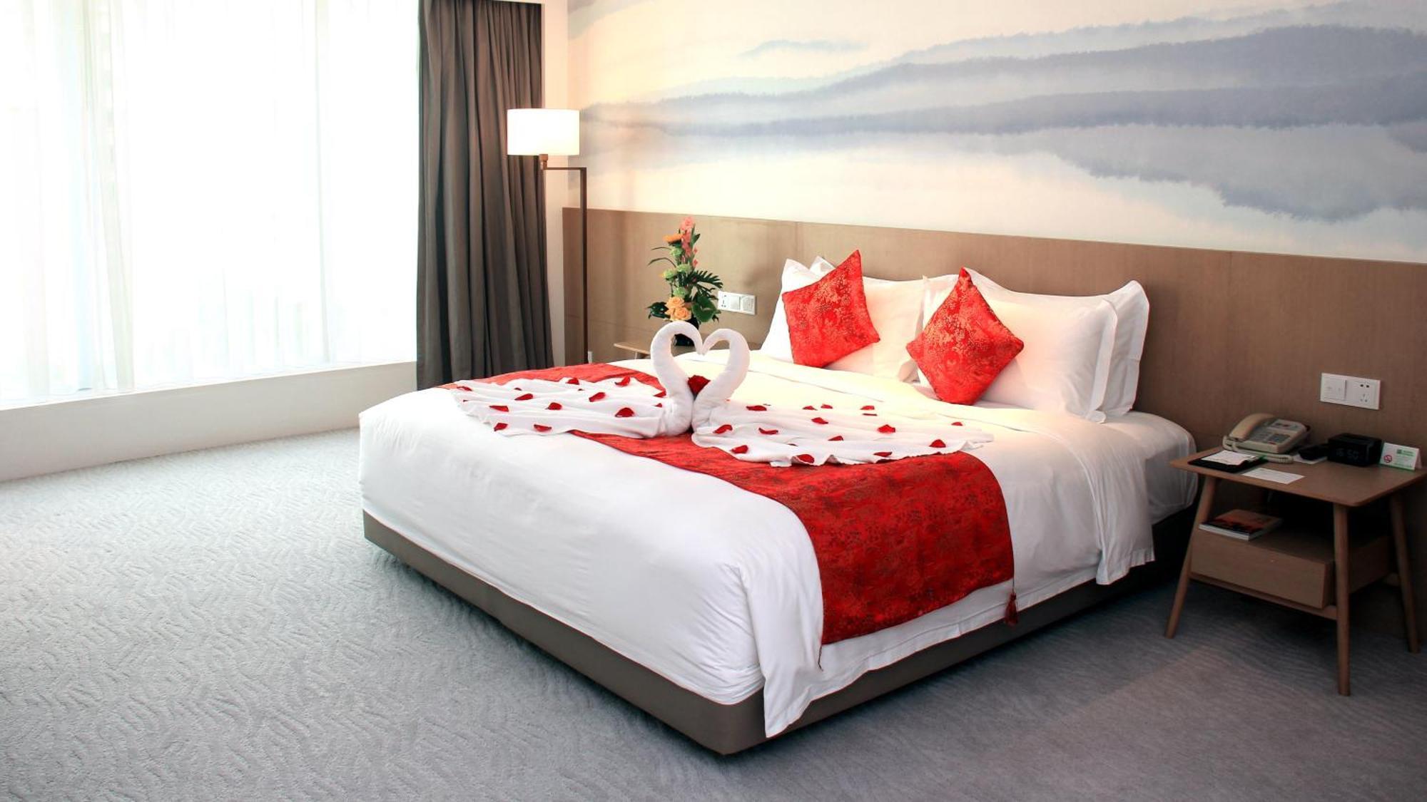Crowne Plaza Zhuhai City Center By Ihg - Offers Free One-Way Shuttle To Chimelong Ocean Kingdom Ngoại thất bức ảnh
