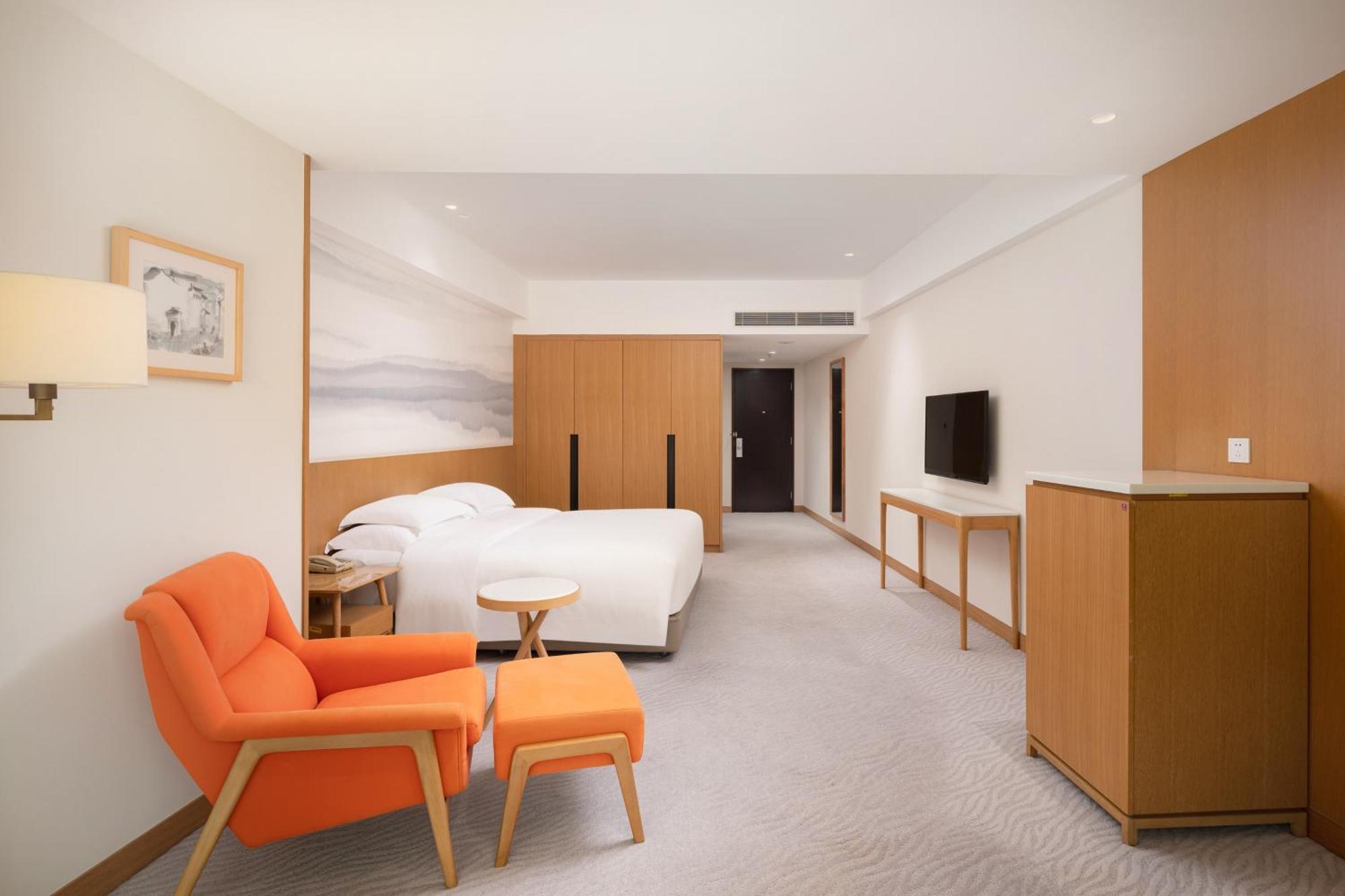 Crowne Plaza Zhuhai City Center By Ihg - Offers Free One-Way Shuttle To Chimelong Ocean Kingdom Ngoại thất bức ảnh