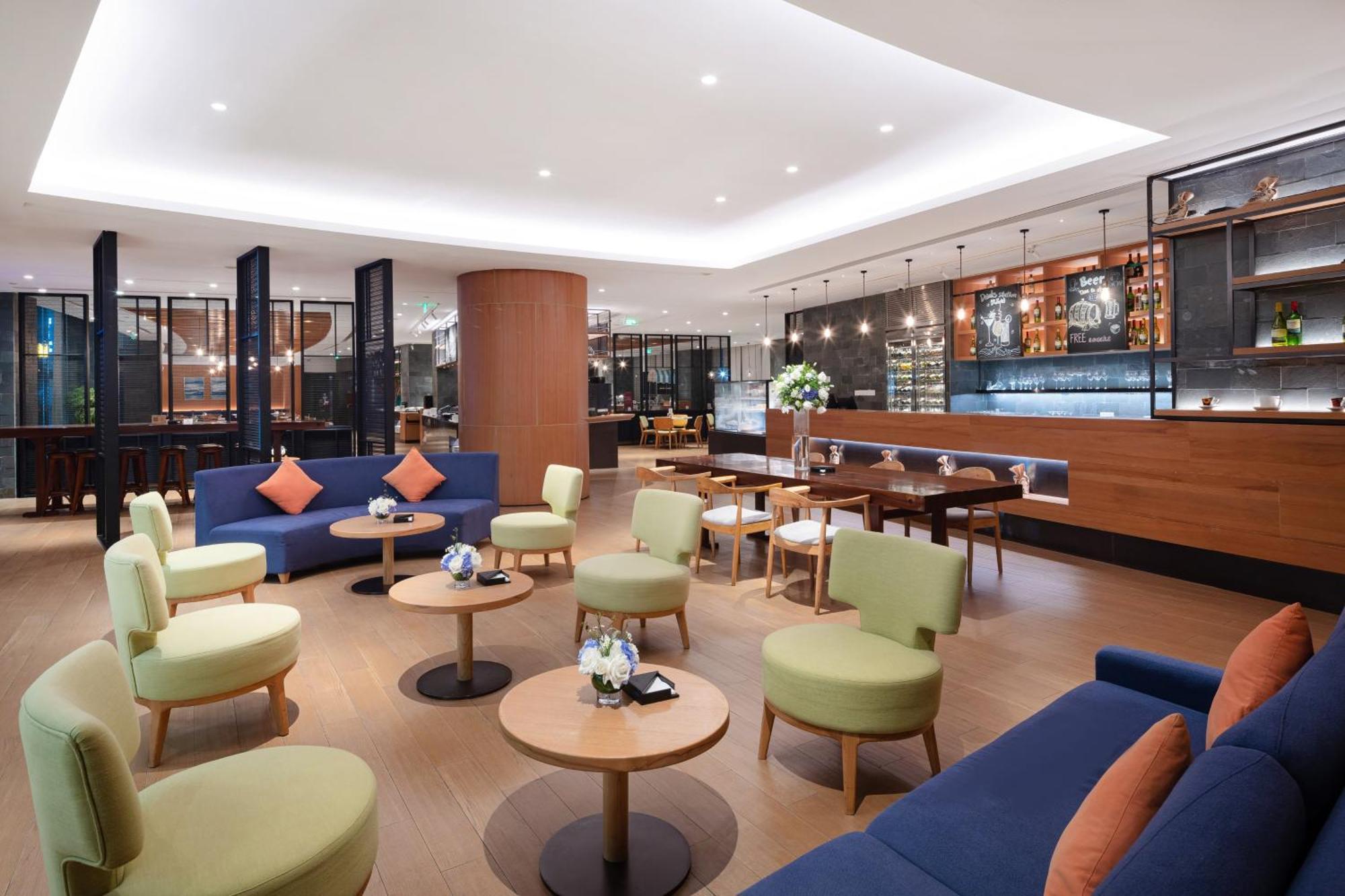 Crowne Plaza Zhuhai City Center By Ihg - Offers Free One-Way Shuttle To Chimelong Ocean Kingdom Ngoại thất bức ảnh